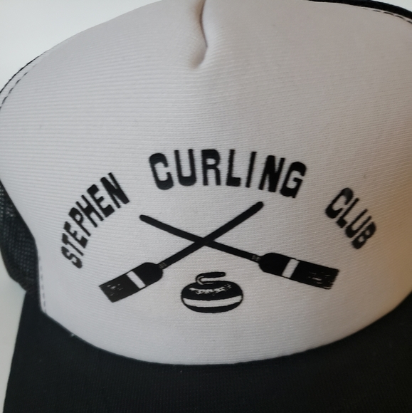 Vintage Retro 80s Black White Curling Club Snap Back Trucker Hat, Mesh Cap - Picture 3 of 9